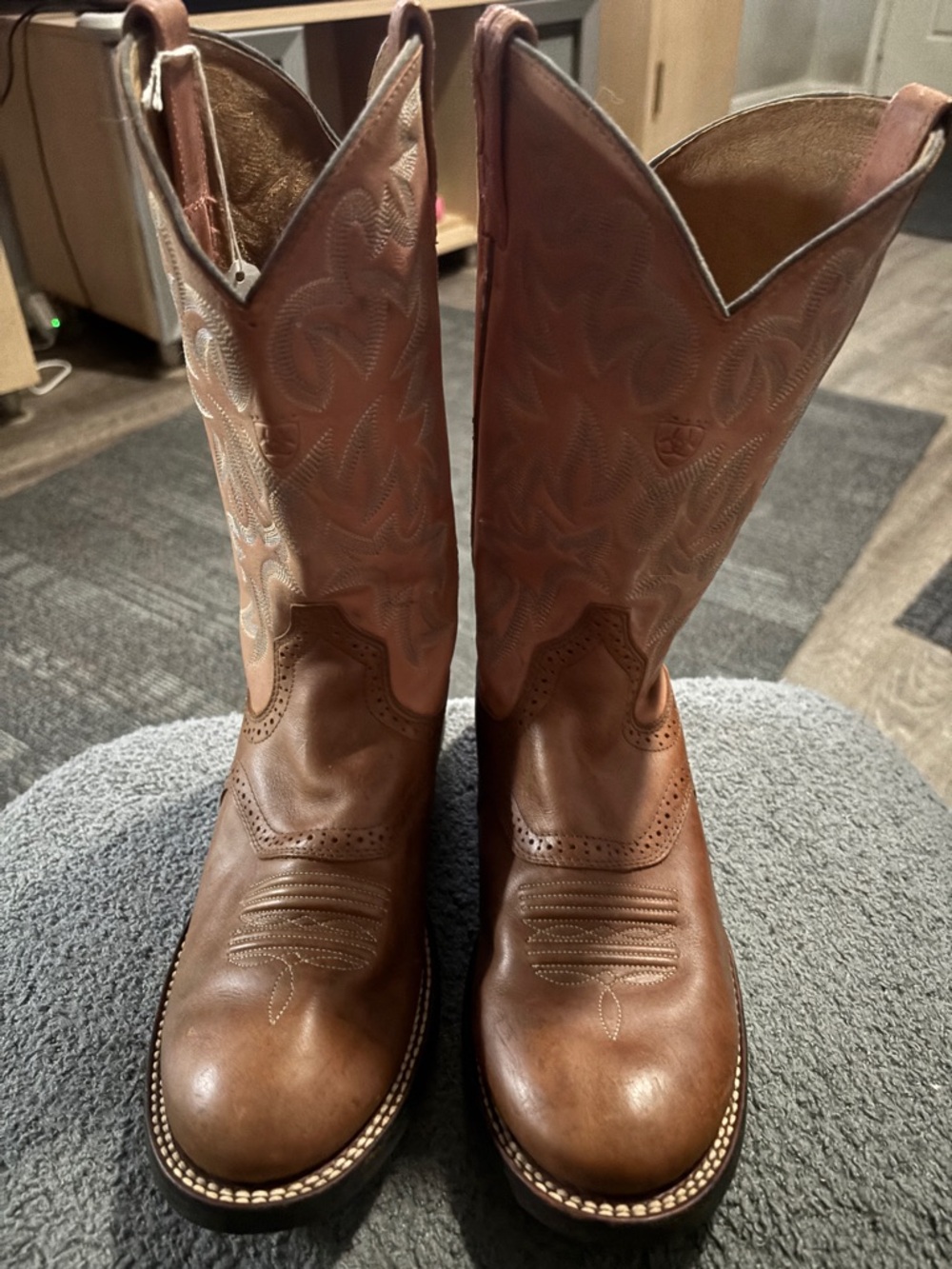 Ariat Tan/Brown Leather Cowgirl 8B Colbalt Boots w/extended range stability